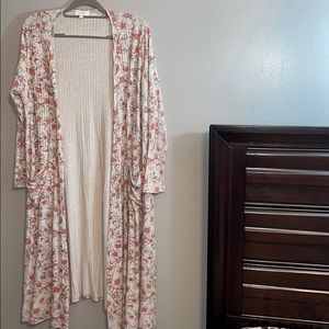 Floral LulaRoe Long Sleeve Cardigan w/Pockets